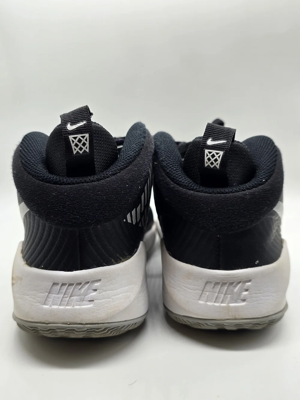 Nike Team Hustle D9 Black and Silver Basketball Shoes Size 6Y
